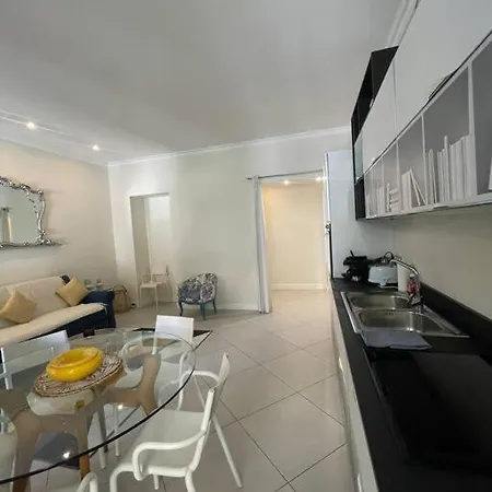 Apartment 3p Carnot