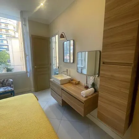3p Carnot Apartment Cannes